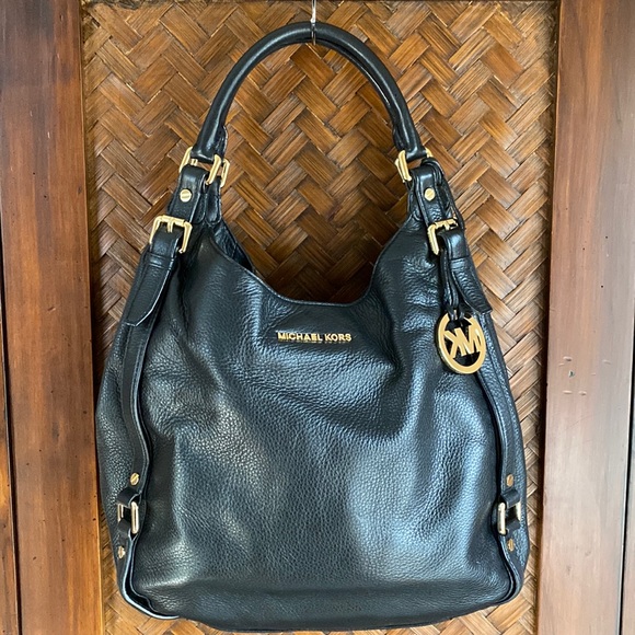 MICHAEL KORS - Black Pebble Leather Hobo Gold buckles - Picture 2 of 9